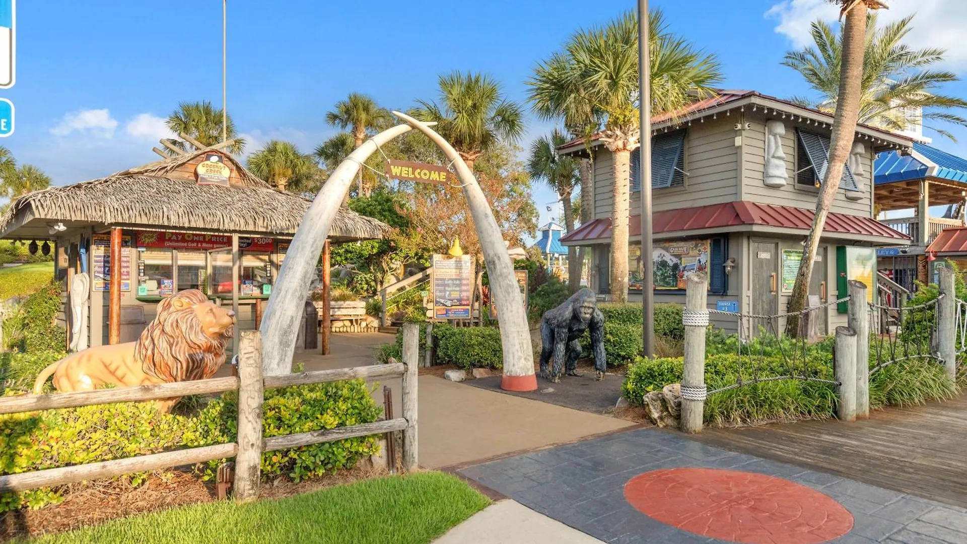 Sago By The Sea: 2-Bed, 25-Bath Retreat Steps From The Beach, Sleeps 7! Panama City Beach Holiday home