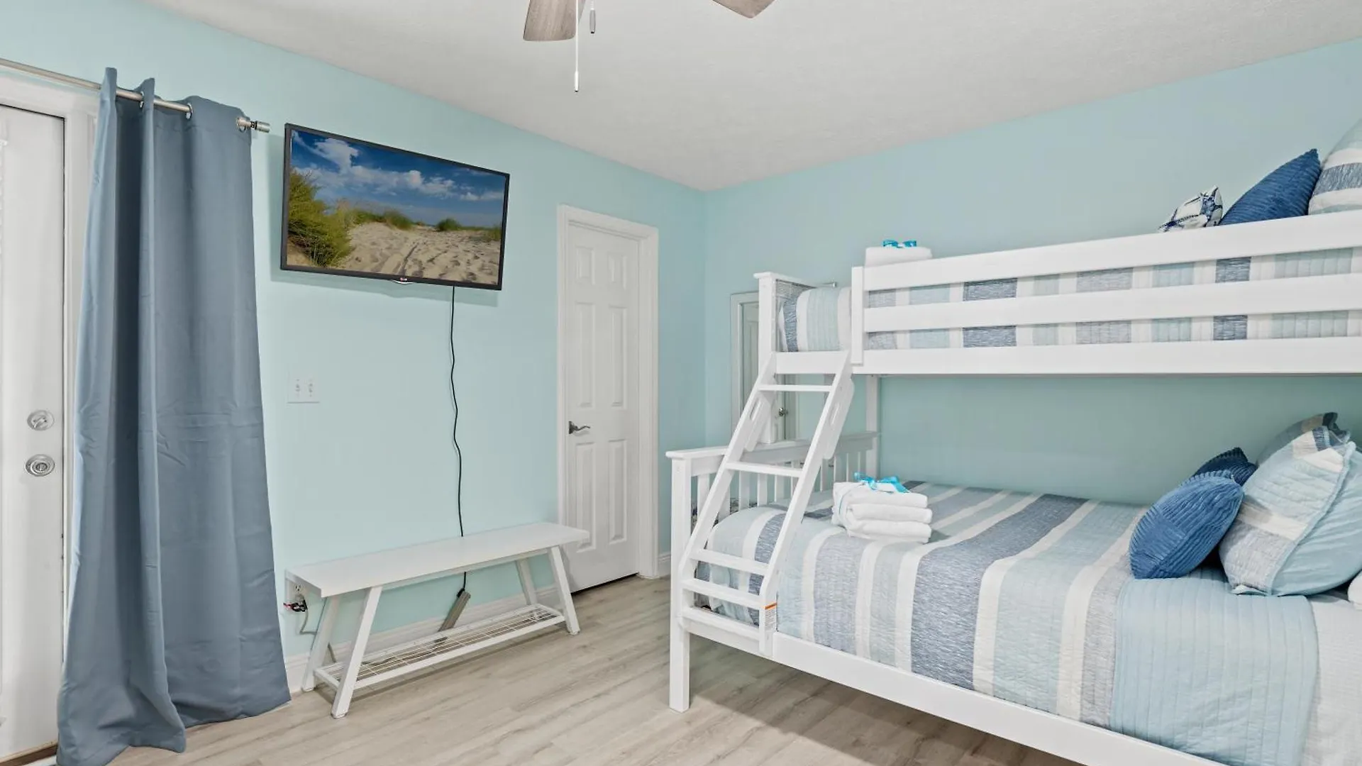 Sago By The Sea: 2-Bed, 25-Bath Retreat Steps From The Beach, Sleeps 7! Panama City Beach