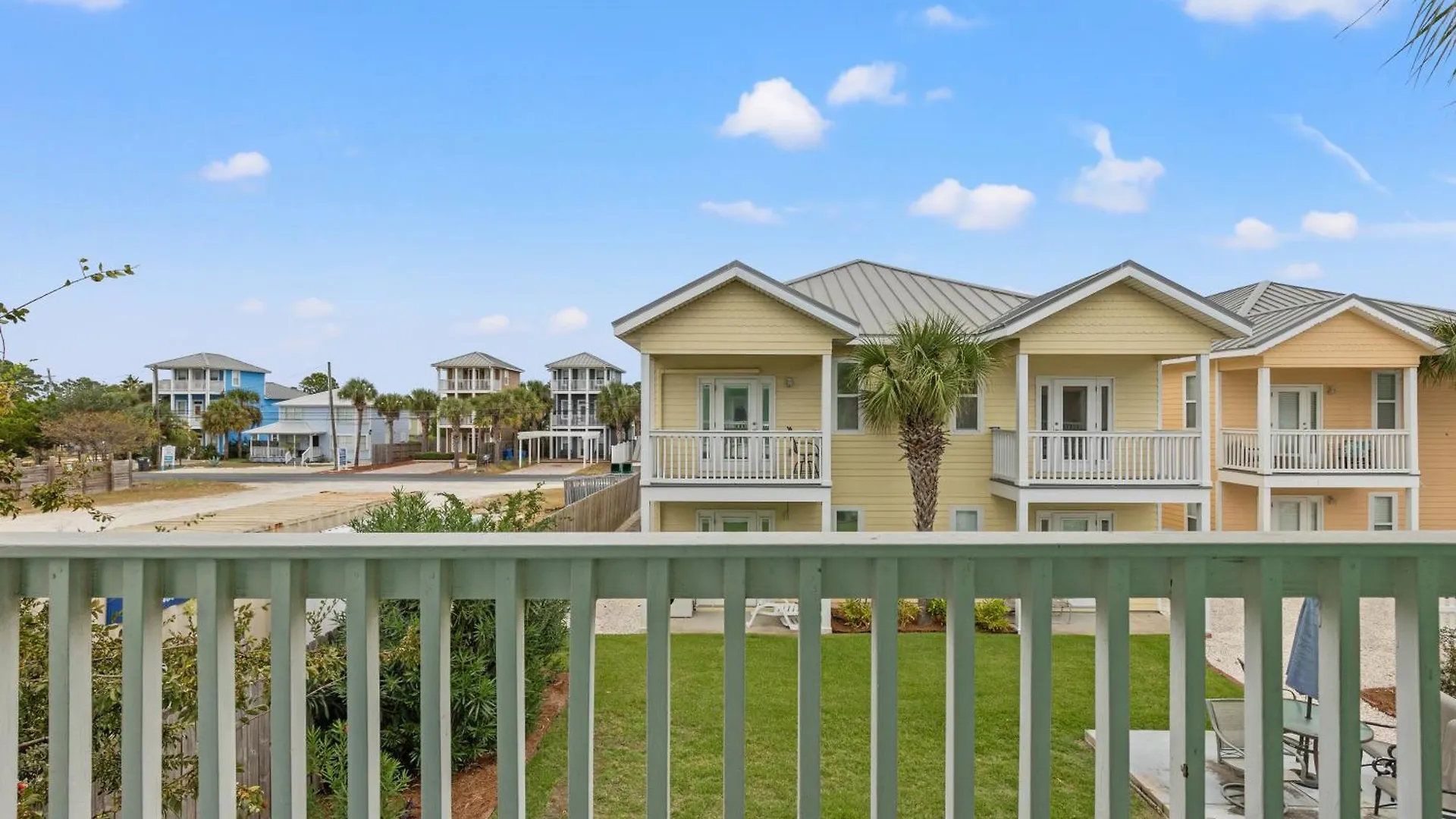 Sago By The Sea: 2-Bed, 25-Bath Retreat Steps From The Beach, Sleeps 7! Panama City Beach Holiday home