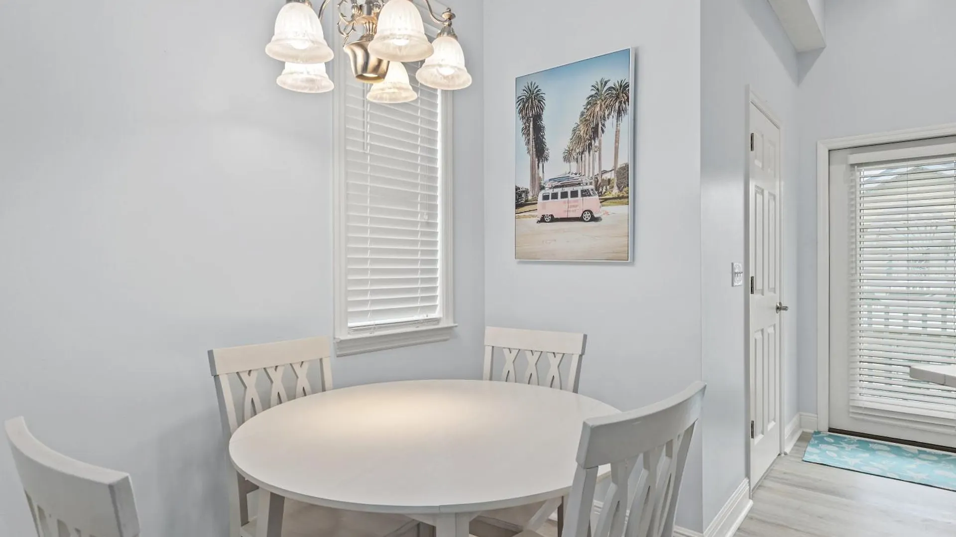 Holiday home Sago By The Sea: 2-Bed, 25-Bath Retreat Steps From The Beach, Sleeps 7! Panama City Beach United States