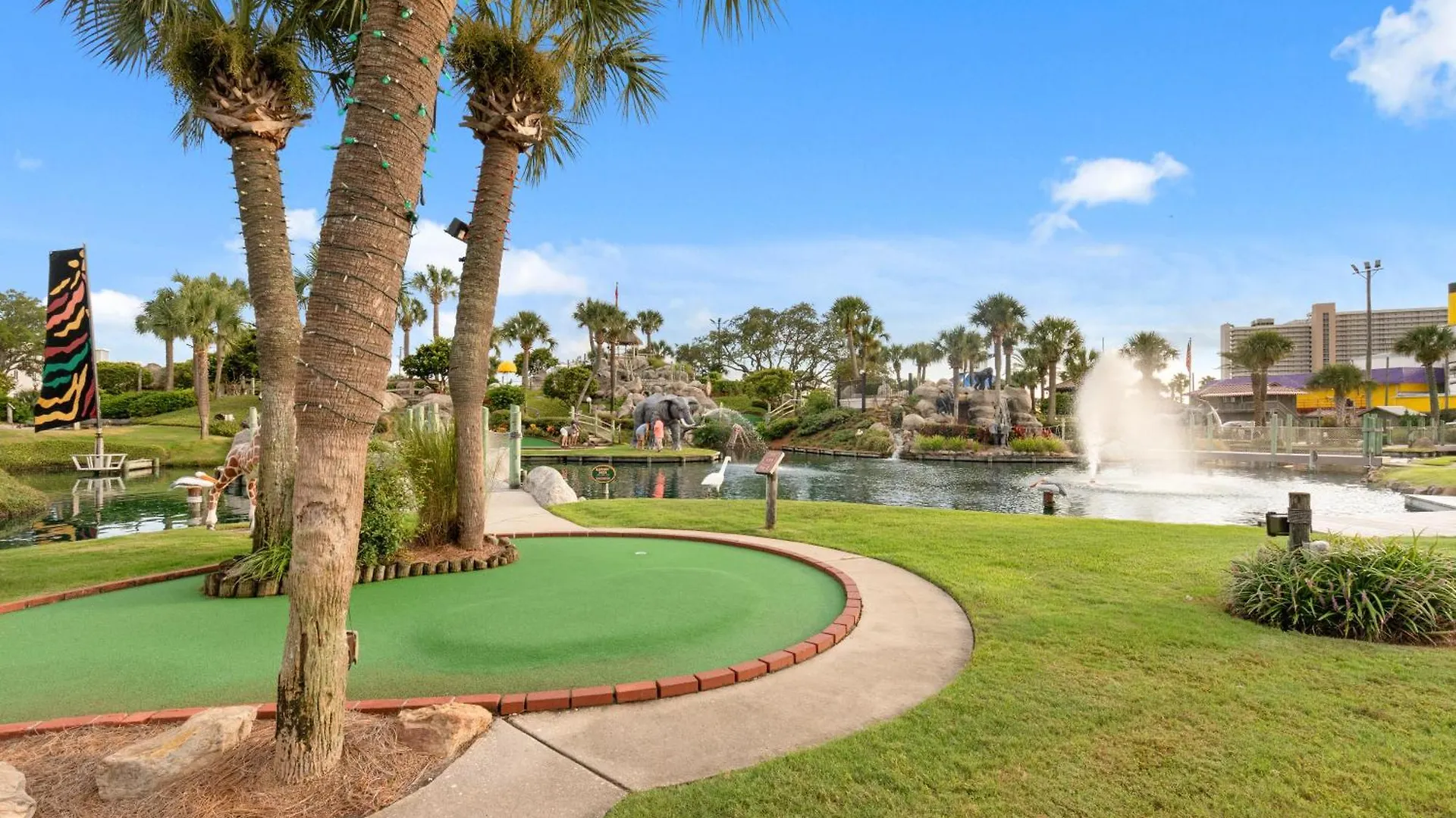 Sago By The Sea: 2-Bed, 25-Bath Retreat Steps From The Beach, Sleeps 7! Panama City Beach Holiday home